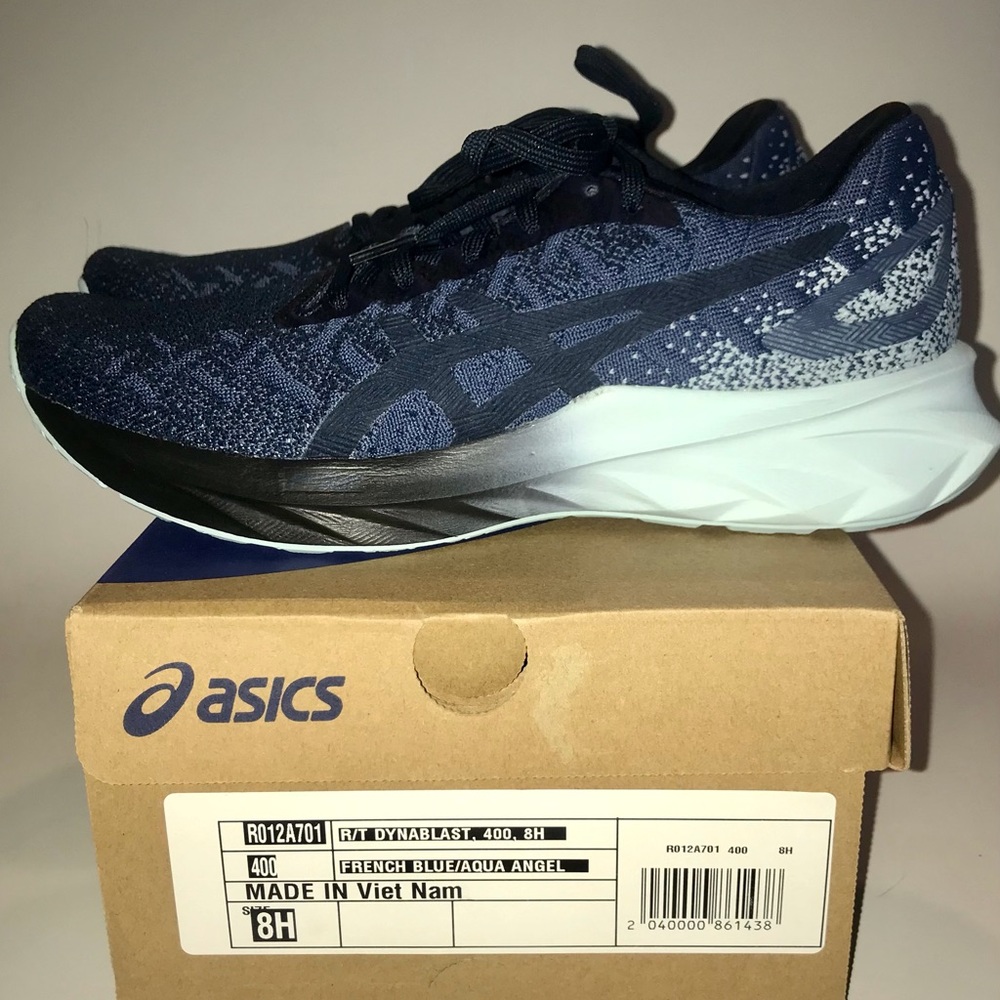 Asics Womens Dynablast, size 8.5 New in Box